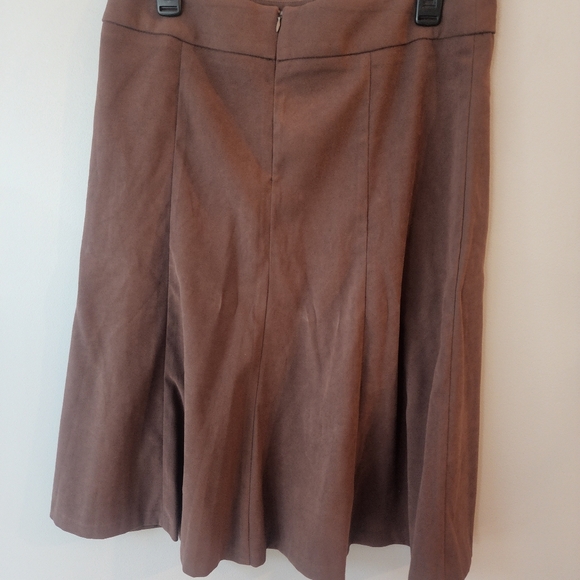 CDI New York Women's Skirt Size 12 Knee Length - Picture 4 of 4